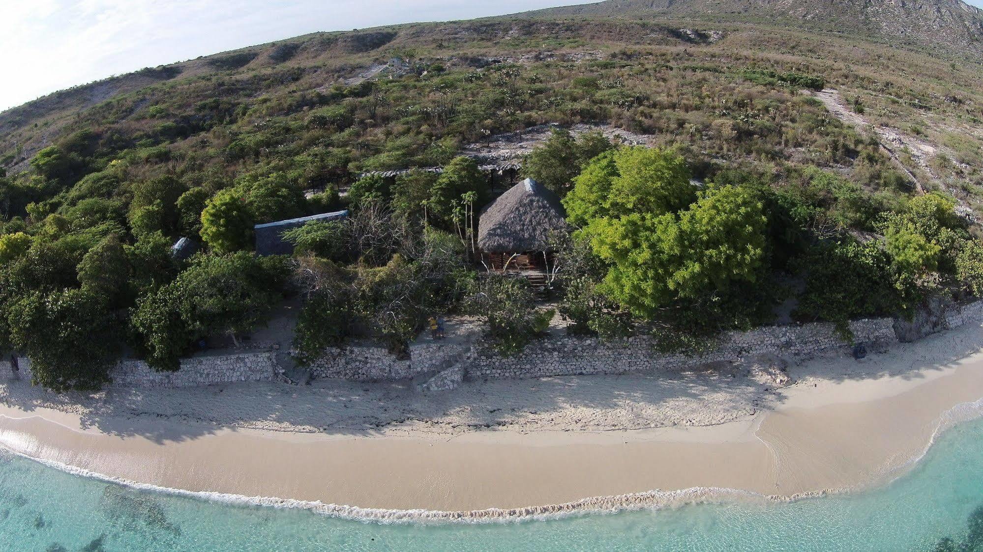 Boukan Guinguette Hotel Mole-Saint-Nicolas Buitenkant foto